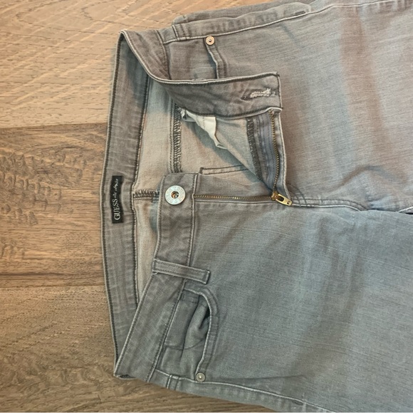 Grey Guess Jeans. Size 29. - Picture 3 of 5